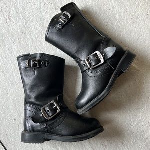 Frye Engineer Pull On Boot kids Size 5. Black leather